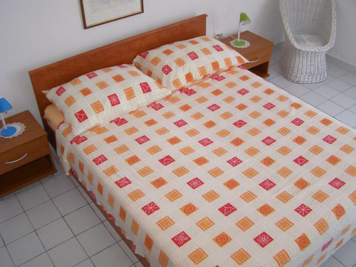Artneo Apartmani Novalja Ngoại thất bức ảnh