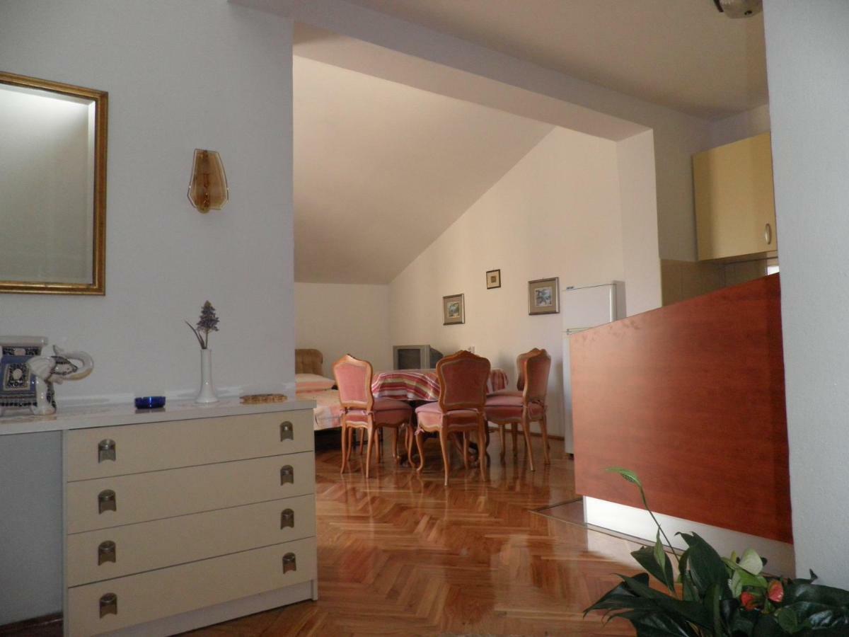 Artneo Apartmani Novalja Ngoại thất bức ảnh